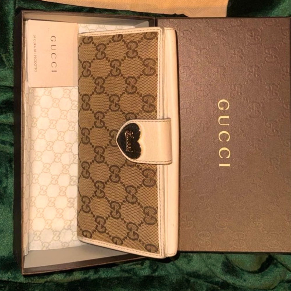 Gucci Canvas Monogram Heart Snap Wallet